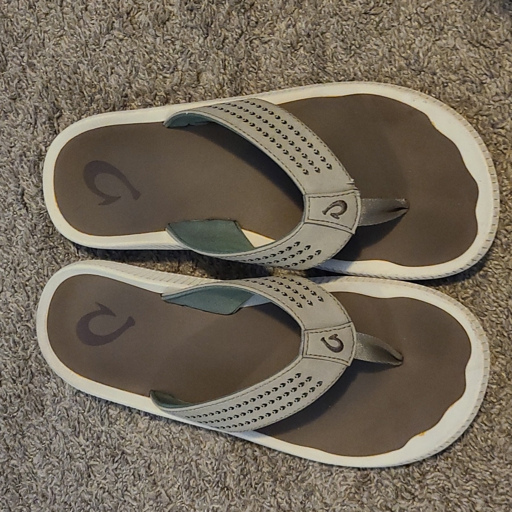 Olukai Ulele Size 11 light wear